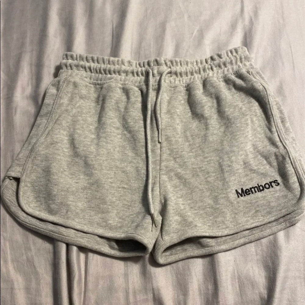 Grey shorts